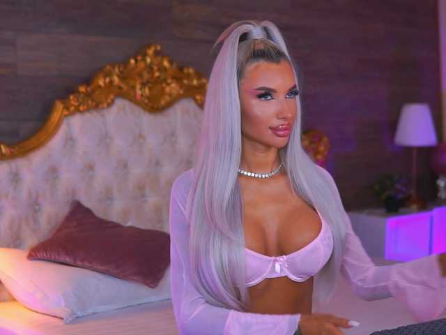 JuicyJessye live cam on BongaCams