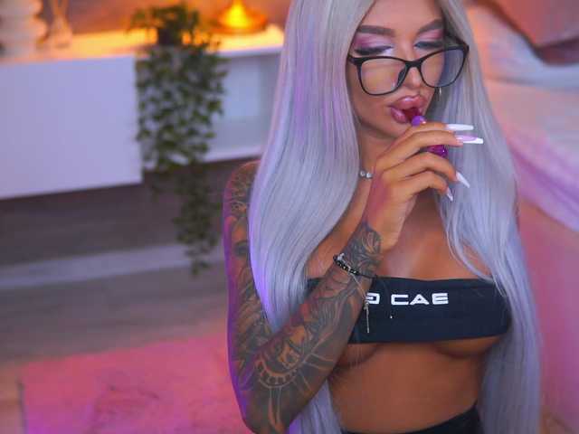 JuicyJessye live cam preview
