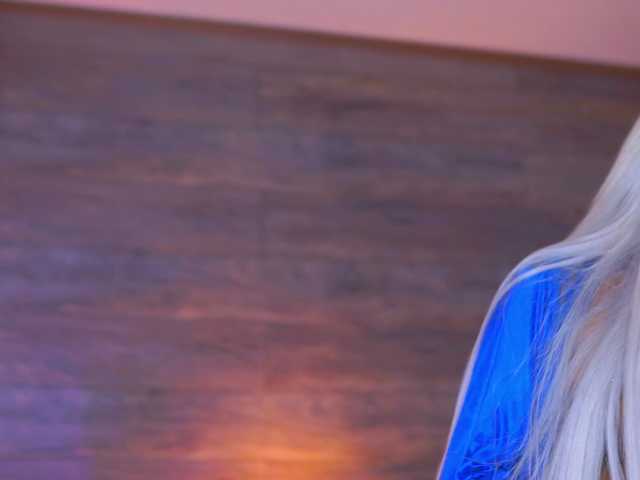 JuicyJessye live cam on BongaCams