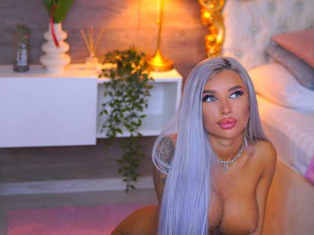 JuicyJessye live cam on BongaCams