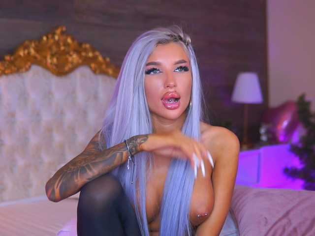 JuicyJessye live cam on BongaCams
