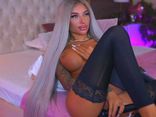 JuicyJessye live cam on BongaCams
