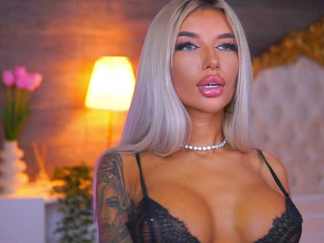 JuicyJessye live cam on BongaCams