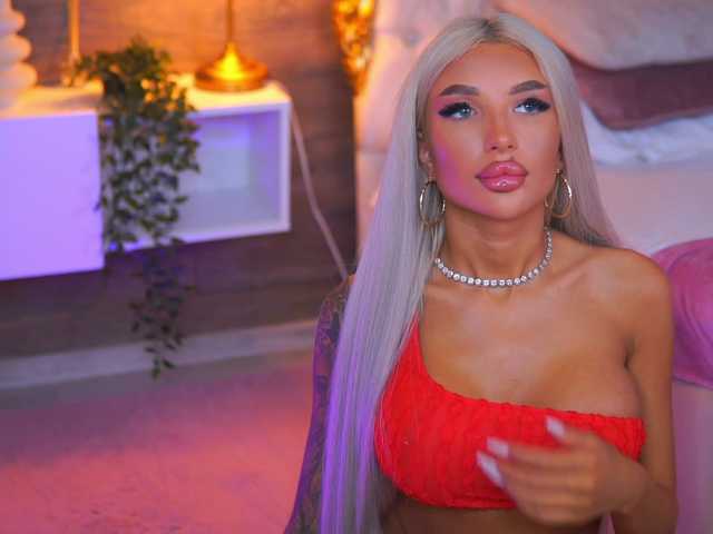 JuicyJessye live cam on BongaCams
