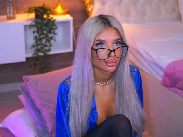 JuicyJessye live cam on BongaCams