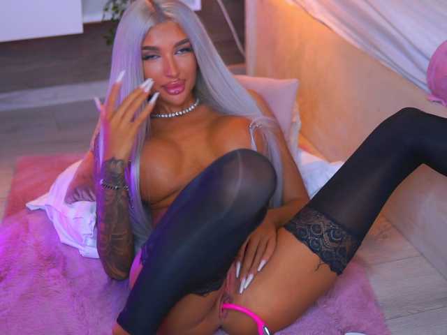 JuicyJessye live cam on BongaCams