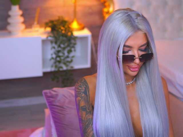 JuicyJessye live cam on BongaCams