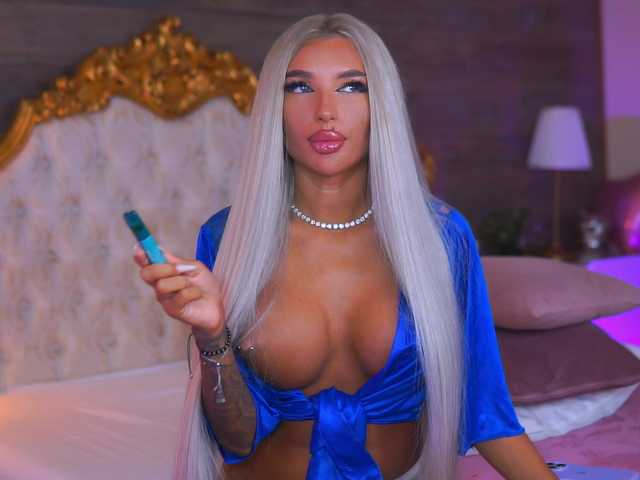 JuicyJessye live cam on BongaCams