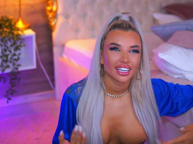 JuicyJessye live cam on BongaCams