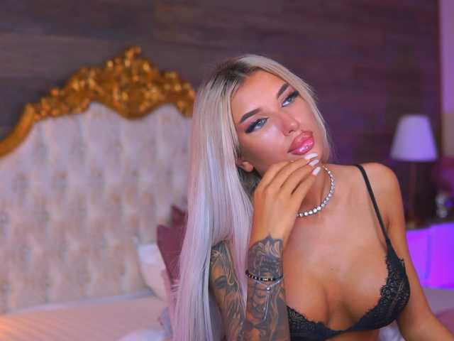 JuicyJessye live cam on BongaCams