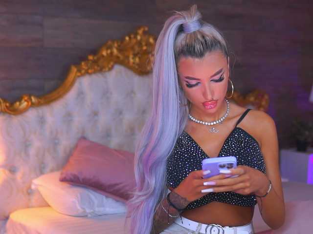 JuicyJessye live cam on BongaCams