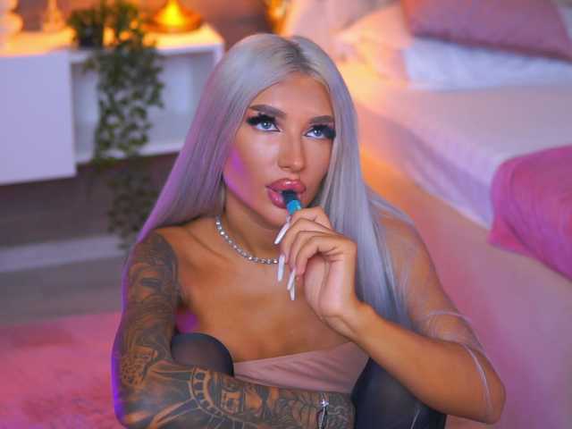 JuicyJessye live cam on BongaCams