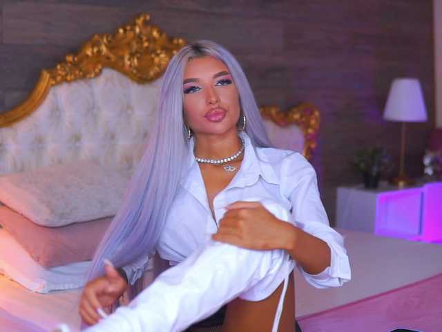 JuicyJessye live cam on BongaCams
