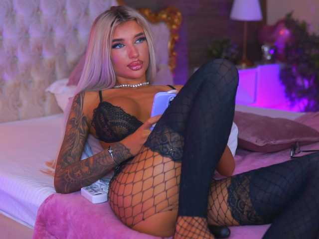 JuicyJessye live cam on BongaCams