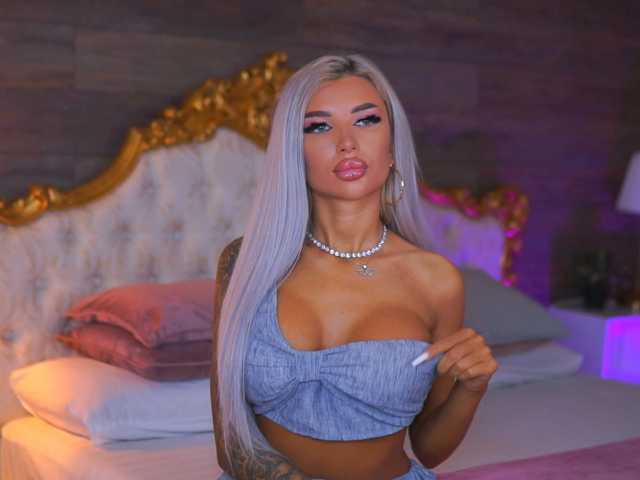 JuicyJessye live cam on BongaCams