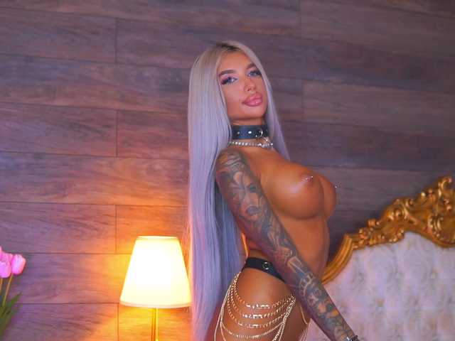 JuicyJessye live cam on BongaCams