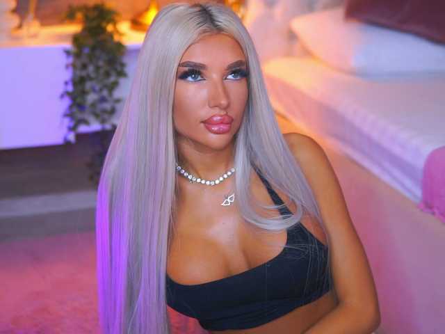 JuicyJessye live cam on BongaCams