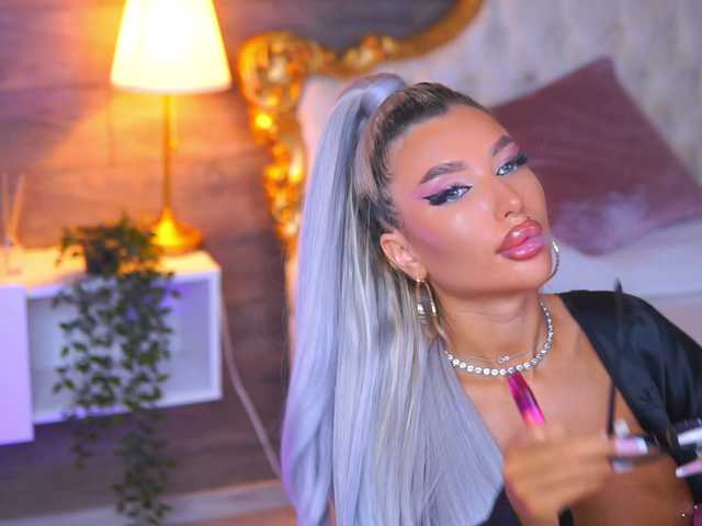 JuicyJessye live cam on BongaCams