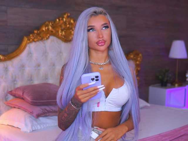 JuicyJessye live cam on BongaCams