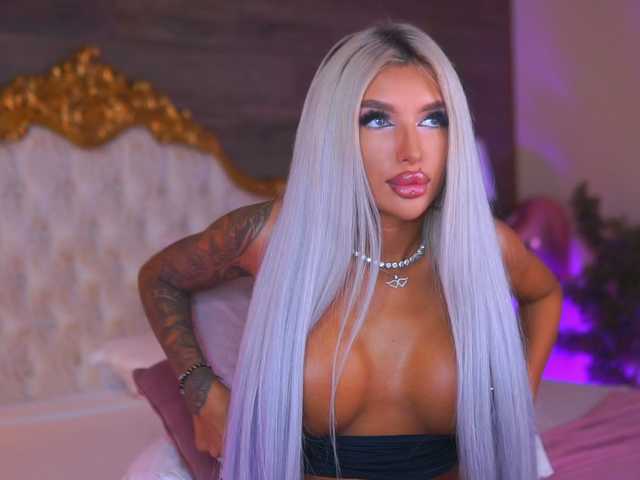 JuicyJessye live cam on BongaCams