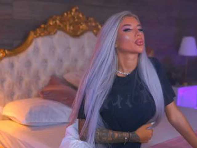JuicyJessye live cam on BongaCams