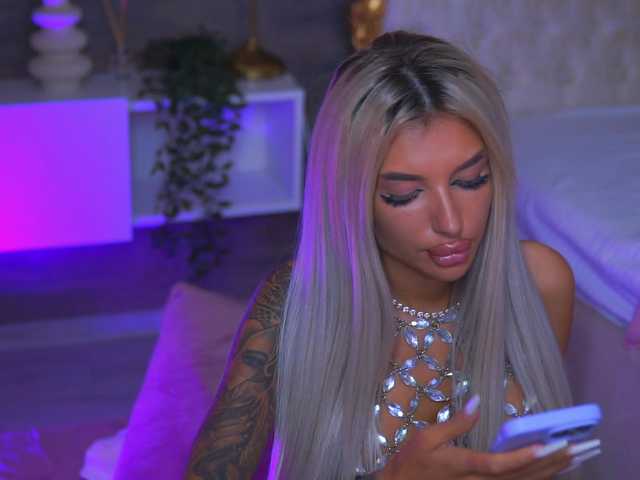 JuicyJessye live cam on BongaCams