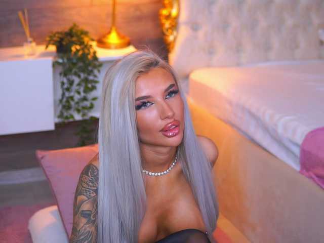  JuicyJessye chat room