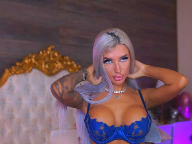 JuicyJessye live cam on BongaCams