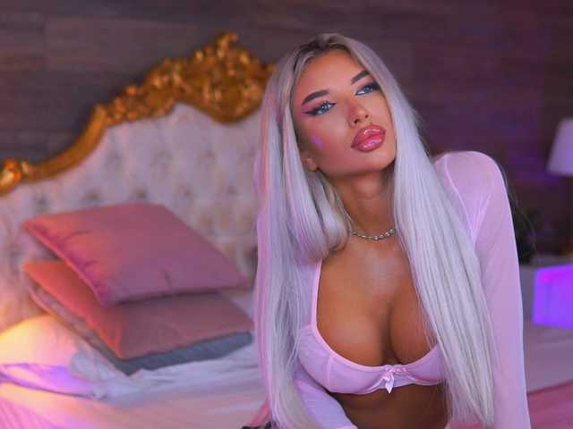 JuicyJessye live cam on BongaCams