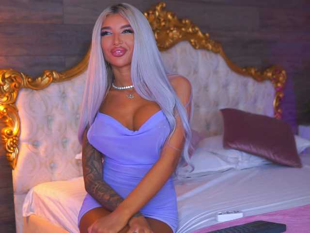 JuicyJessye live cam on BongaCams