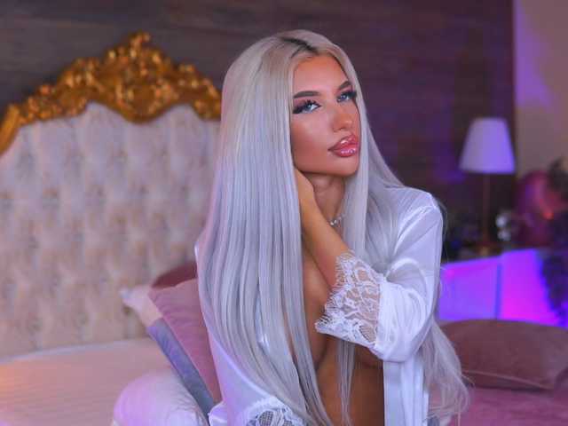  JuicyJessye chat room
