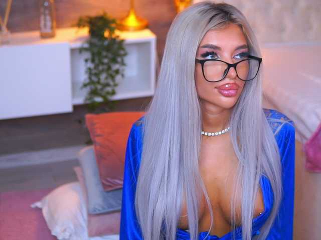 JuicyJessye live cam on BongaCams