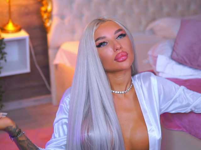 JuicyJessye live cam on BongaCams