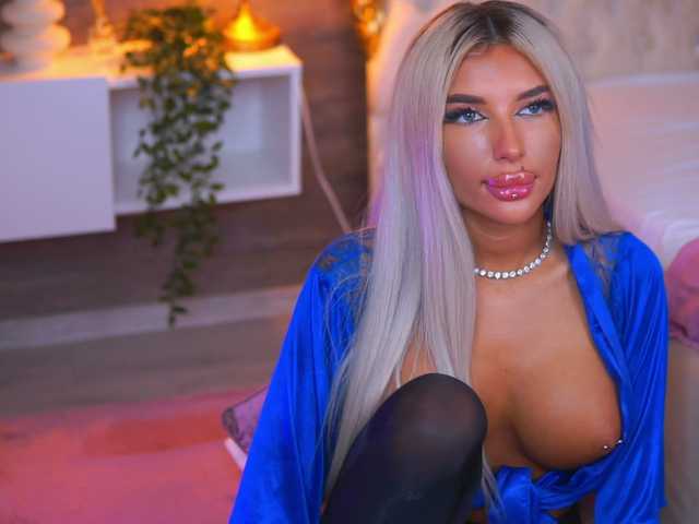 JuicyJessye live cam on BongaCams