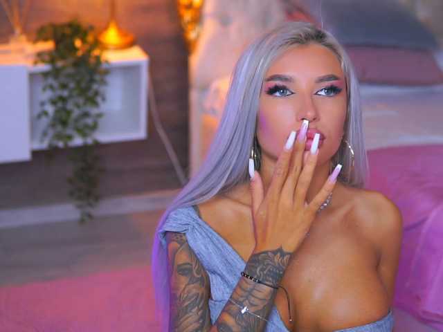 JuicyJessye live cam on BongaCams