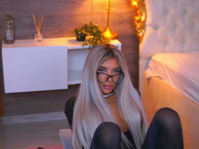 juicyjessye cam belle