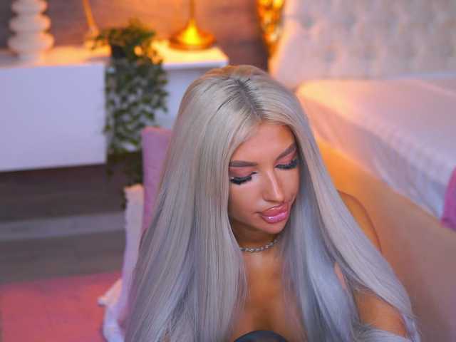 JuicyJessye live cam on BongaCams