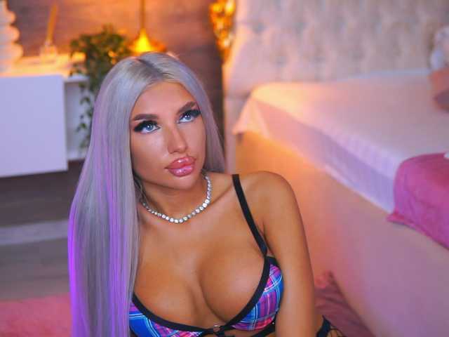 JuicyJessye live cam on BongaCams