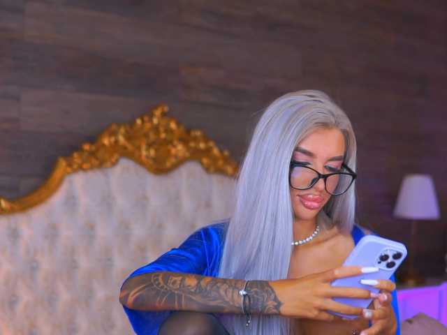JuicyJessye live cam on BongaCams