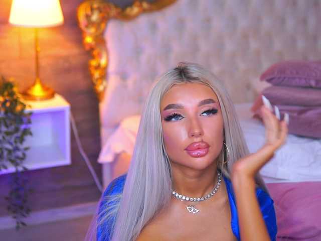JuicyJessye live cam on BongaCams
