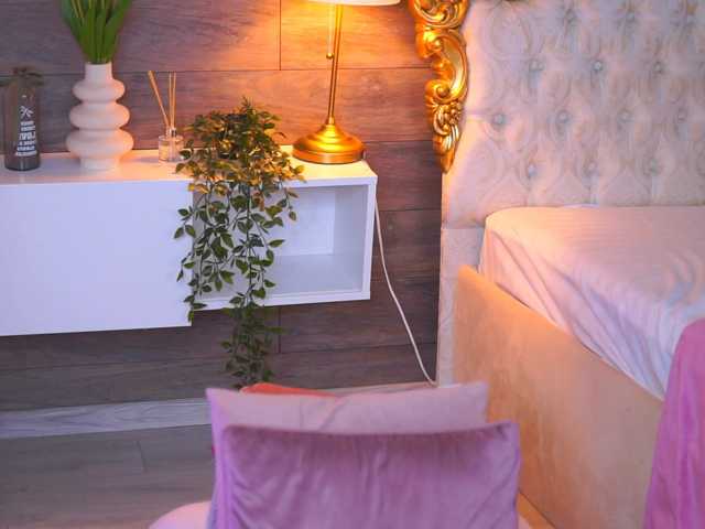 JuicyJessye live cam on BongaCams