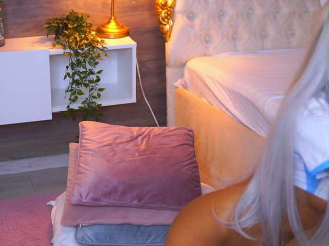 JuicyJessye live cam on BongaCams