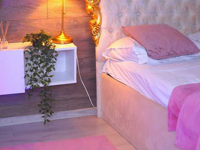 JuicyJessye live cam on BongaCams