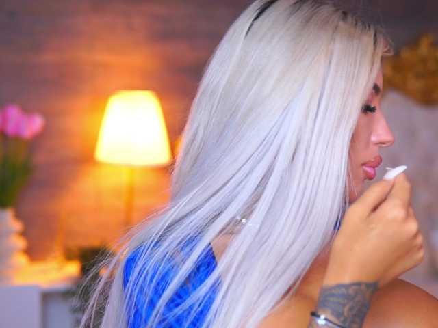 JuicyJessye live cam on BongaCams