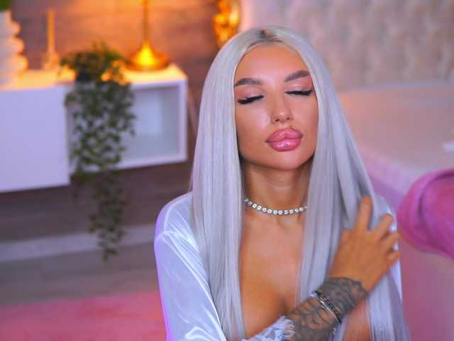 JuicyJessye live cam on BongaCams