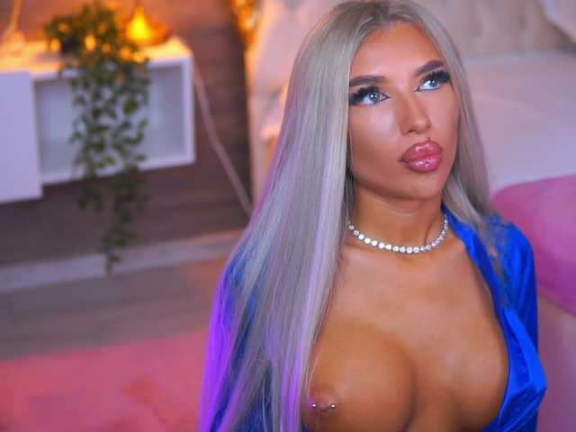 JuicyJessye live cam on BongaCams