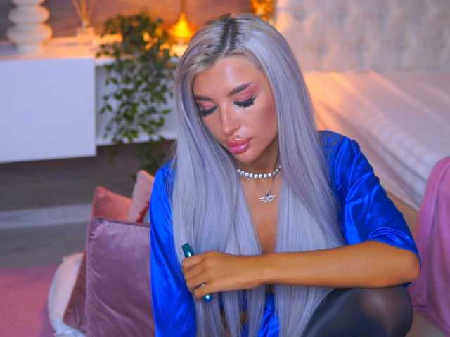 JuicyJessye live cam on BongaCams