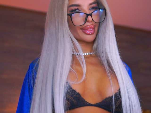 JuicyJessye live cam on BongaCams