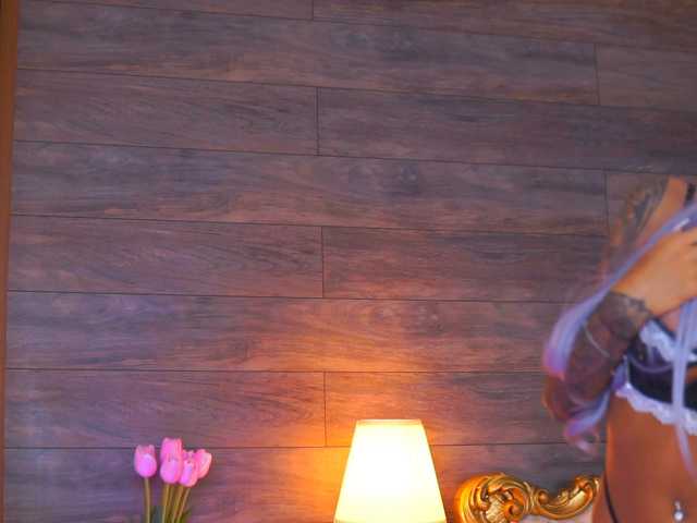JuicyJessye live cam on BongaCams