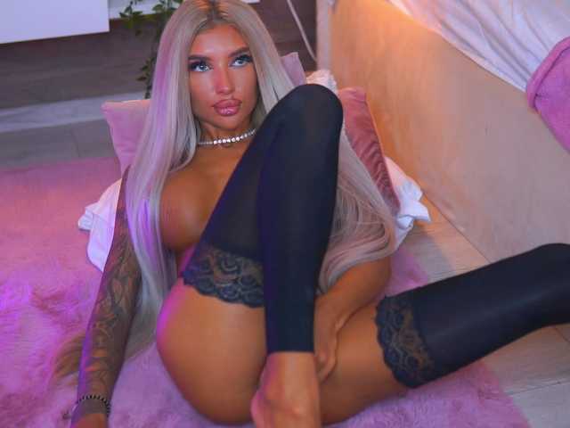 JuicyJessye live cam on BongaCams